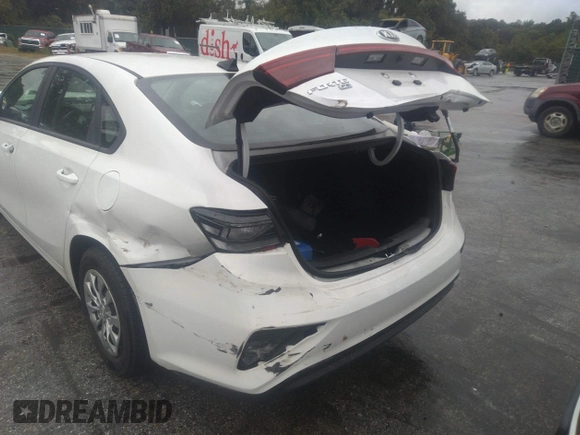 2021 Kia Forte LXS z VIN 3KPF24AD1ME353552, wystawiony jako IAAI lot #34636375 z przebiegiem 15 570 mil mil oraz . Historia ofert i sprzedaży dostępna na DreamBid. Obrazek 6.