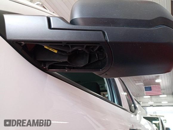 2022 Toyota Tundra SR with VIN 5TFKB5DAXNX006096, listed as a IAAI auction lot 42727998 with 44,389 mi miles and . Bid and sale history available at DreamBid. Image 7.