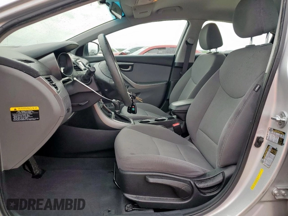 2015 Hyundai Elantra SE z VIN 5NPDH4AE0FH616577, wystawiony jako Copart lot #53260665 z przebiegiem 109 531 mil mil oraz Czysty tytuł • Clean title. Historia ofert i sprzedaży dostępna na DreamBid. Obrazek 7.