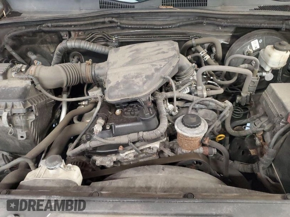 2018 Toyota Tacoma SR with VIN 5TFRX5GN6JX127233, listed as a IAAI auction lot 41970999 with 223,273 mi miles and . Bid and sale history available at carsss.com. Image 1.