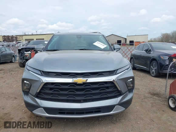 2023 Chevrolet Blazer LT с VIN 3GNKBHR40PS235497, выставлен на аукционе IAAI как лот 42124586 с пробегом 20 533 миль миль и . История ставок и продаж доступна на DreamBid. Изображение 13.