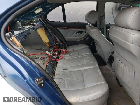 2001 BMW 5 Series 530iA with VIN WBADT63411CF04826, listed as a Copart auction lot 71732694 with 156,297 mi miles and Salvage Title. Bid and sale history available at carsss.com. Image 10.