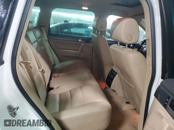 2008 Volkswagen Touareg V6 с VIN WVGBE77L18D001404, выставлен на аукционе Copart как лот 51045355 с пробегом 120 082 миль миль и Списание • Salvage title. История ставок и продаж доступна на DreamBid. Изображение 10.