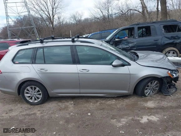 2016 Volkswagen Golf SportWagen TSI S with VIN 3VWC17AU1GM513198, listed as a IAAI auction lot 41229364 with 88,268 mi miles. Bid and sale history available at carsss.com. Image 14.