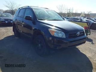 2007 Toyota RAV4 with VIN JTMBD33V676026194, listed as a IAAI auction lot 42001542 with 188,991 mi miles. Bid and sale history available at carsss.com. Image 1.
