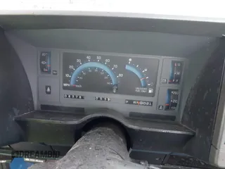 1992 GMC Sonoma z VIN 1GTCS14A9N8529102, wystawiony jako IAAI lot #42268788 z przebiegiem 83 781 mil mil oraz . Historia ofert i sprzedaży dostępna na DreamBid. Obrazek 15.
