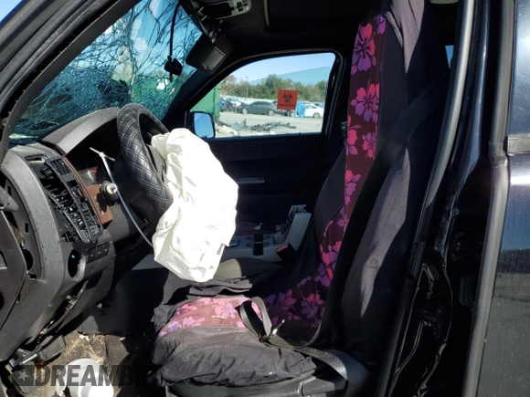 2008 Ford Escape XLT with VIN 1FMCU93118KC09754, listed as a Copart auction lot 45372295 with Not provided miles and Salvage title. Bid and sale history available at DreamBid. Image 7.