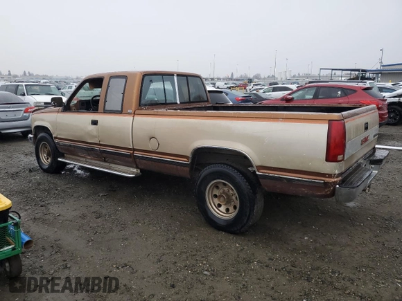 1989 GMC Sierra 1500 with VIN 2GTGC29K4K1535524, listed as a Copart auction lot 43388905 with 1,107,360 mi miles and Clean Title. Bid and sale history available at DreamBid. Image 2.
