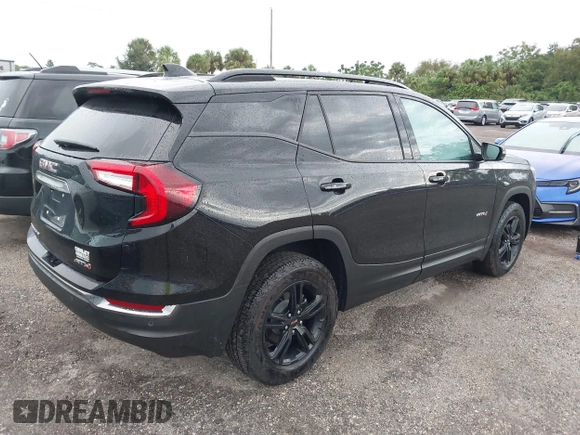 2024 GMC Terrain AT4 z VIN 3GKALYEG9RL140195, wystawiony jako IAAI lot #40476349 z przebiegiem Nie podano mil oraz . Historia ofert i sprzedaży dostępna na DreamBid. Obrazek 4.