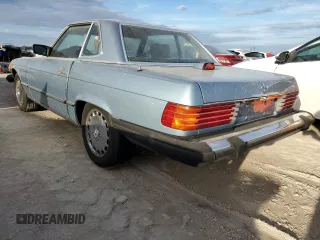 1986 Mercedes-Benz 560 with VIN WDBBA48D1GA037209, listed as a Copart auction lot 75417834 with 123,910 mi miles and Salvage Title. Bid and sale history available at carsss.com. Image 2.