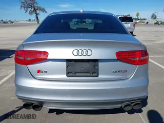 2015 Audi S4 Premium Plus with VIN WAUBGAFL2FA120068, listed as a IAAI auction lot 39620158 with 122,494 mi miles. Bid and sale history available at carsss.com. Image 16.