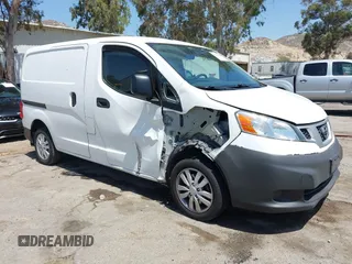 2015 Nissan NV200 SV z VIN 3N6CM0KN6FK698672, wystawiony jako IAAI lot #42278985 z przebiegiem 203 264 mil mil oraz . Historia ofert i sprzedaży dostępna na DreamBid. Obrazek 1.