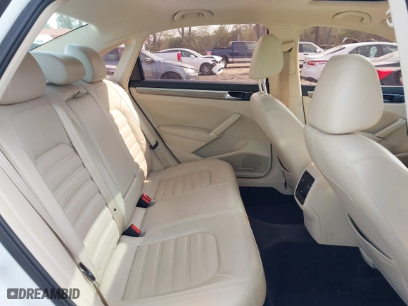 2016 Volkswagen Passat 1.8T SEL with VIN 1VWCT7A39GC057485, listed as a IAAI auction lot 41797043 with 82,632 mi miles. Bid and sale history available at carsss.com. Image 8.