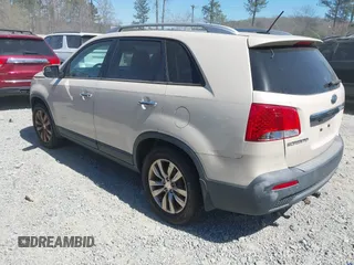 2011 Kia Sorento EX with VIN 5XYKU4A27BG075490, listed as a IAAI auction lot 41853265 with 221,119 mi miles. Bid and sale history available at carsss.com. Image 3.