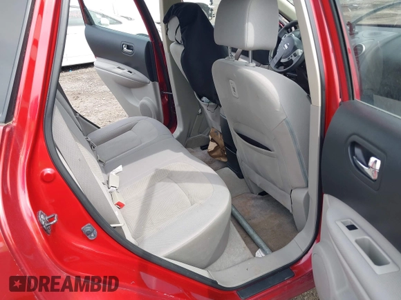 2015 Nissan Rogue S z VIN JN8AS5MV8FW261047, wystawiony jako IAAI lot #42323490 z przebiegiem 164 303 mil mil oraz . Historia ofert i sprzedaży dostępna na DreamBid. Obrazek 8.