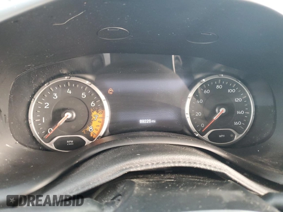 2018 Jeep Renegade Limited z VIN ZACCJADB3JPJ04597, wystawiony jako Copart lot #53925805 z przebiegiem 89 226 mil mil oraz Nie do naprawy • Non repairable. Historia ofert i sprzedaży dostępna na DreamBid. Obrazek 9.