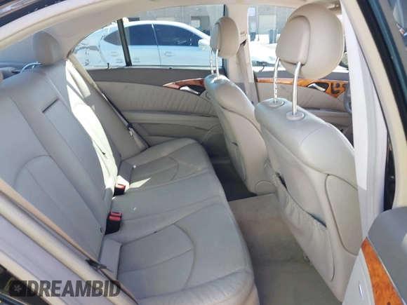 2006 Mercedes-Benz E 350 z VIN WDBUF56JX6A804739, wystawiony jako IAAI lot #42334250 z przebiegiem 145 310 mil mil oraz . Historia ofert i sprzedaży dostępna na DreamBid. Obrazek 8.