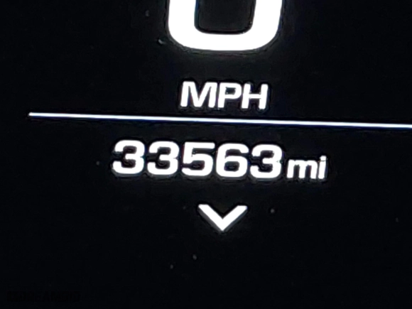 2019 Chevrolet Camaro ZL1 with VIN 1G1FK1R68K0144103, listed as a IAAI auction lot 41165256 with 33,563 mi miles. Bid and sale history available at carsss.com. Image 7.