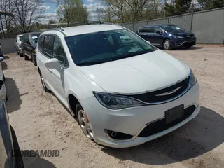 2017 Chrysler Pacifica Touring L Plus with VIN 2C4RC1EG2HR622790, listed as a IAAI auction lot 42188491 with 121,917 mi miles and . Bid and sale history available at DreamBid. Image 1.