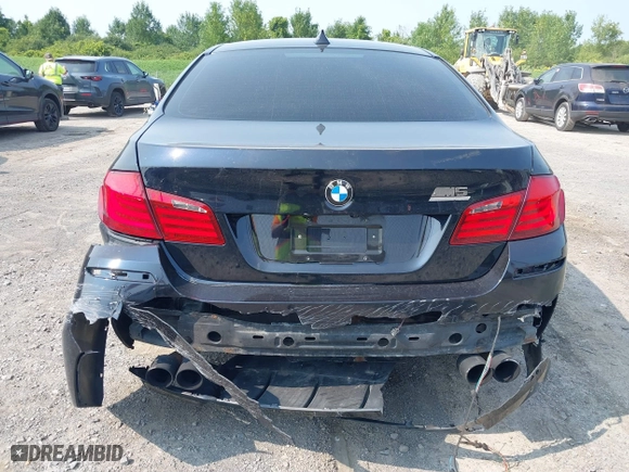2013 BMW M5 with VIN WBSFV9C56DC772507, listed as a IAAI auction lot 40109662 with 127,881 mi miles. Bid and sale history available at carsss.com. Image 17.