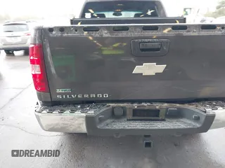 2010 Chevrolet Silverado 1500 LT with VIN 1GCSCSE03AZ202381, listed as a IAAI auction lot 41597602 with 251,154 mi miles and . Bid and sale history available at DreamBid. Image 19.