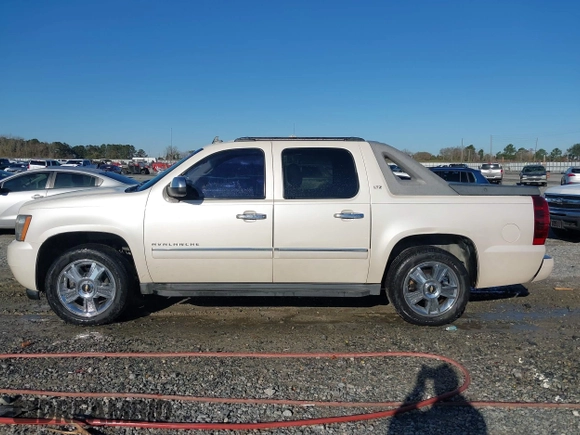 2010 Chevrolet Avalanche LTZ with VIN 3GNNCGE04AG125909, listed as a IAAI auction lot 41666145 with 92,395 mi miles and . Bid and sale history available at DreamBid. Image 14.