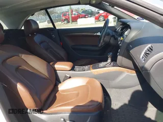 2015 Audi A5 Premium Plus z VIN WAUMFAFH3FN001641, wystawiony jako IAAI lot #41781985 z przebiegiem 44 229 mil mil oraz . Historia ofert i sprzedaży dostępna na DreamBid. Obrazek 5.