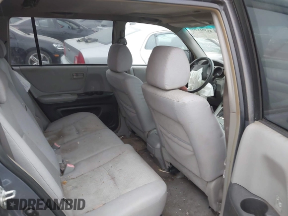 2005 Toyota Highlander z VIN JTEEP21A850101634, wystawiony jako IAAI lot #41301179 z przebiegiem 266 938 mil mil oraz . Historia ofert i sprzedaży dostępna na DreamBid. Obrazek 8.