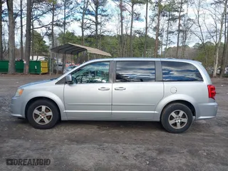 2012 Dodge Grand Caravan Crew with VIN 2C4RDGDG4CR109244, listed as a IAAI auction lot 41741523 with 222,981 mi miles. Bid and sale history available at carsss.com. Image 13.
