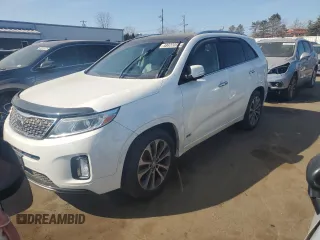 2014 Kia Sorento SX with VIN 5XYKWDA71EG465298, listed as a Copart auction lot 48633095 with 169,257 mi miles and Non Repairable. Bid and sale history available at carsss.com. Image 1.