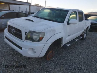 2011 Toyota Tacoma PreRunner with VIN 3TMJU4GN4BM120871, listed as a IAAI auction lot 41367953 with Not Provided miles and . Bid and sale history available at DreamBid. Image 2.