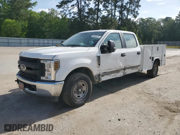 2019 Ford F-250 XL with VIN 1FD7W2A67KEF85513, listed as a Copart auction lot 59395015 with 117,821 mi miles and Salvage title. Bid and sale history available at DreamBid. Image 1.