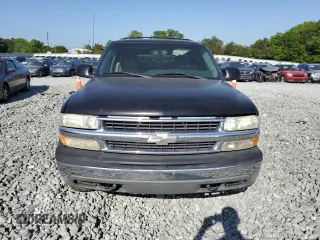 2003 Chevrolet Suburban Z71 z VIN 3GNFK16Z33G137747, wystawiony jako Copart lot #55563055 z przebiegiem 224 502 mil mil oraz Szkoda całkowita • Salvage title. Historia ofert i sprzedaży dostępna na DreamBid. Obrazek 5.