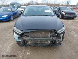 2014 Ford Fusion SE with VIN 3FA6P0H72ER222639, listed as a IAAI auction lot 41957789 with 201,464 mi miles. Bid and sale history available at carsss.com. Image 13.