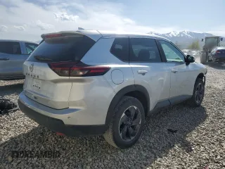 2025 Nissan Rogue SV with VIN 5N1BT3BA4SC808162, listed as a Copart auction lot 54365295 with 2,708 mi miles and Clean Title. Bid and sale history available at DreamBid. Image 3.