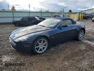 2008 Aston Martin Vantage z VIN SCFBF04B18GD08336, wystawiony jako Copart lot #75553114 z przebiegiem 17 692 mil mil oraz Szkody całkowita. Historia ofert i sprzedaży dostępna na DreamBid. Obrazek 1.
