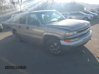 2000 Chevrolet Suburban LT with VIN 3GNFK16T5YG157999, listed as a IAAI auction lot 41720900 with 307,085 mi miles. Bid and sale history available at carsss.com. Image 1.