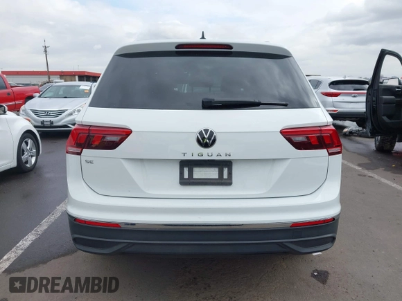 2024 Volkswagen Tiguan SE с VIN 3VV3B7AXXRM101084, выставлен на аукционе IAAI как лот 42196649 с пробегом 14 447 миль миль и . История ставок и продаж доступна на DreamBid. Изображение 16.
