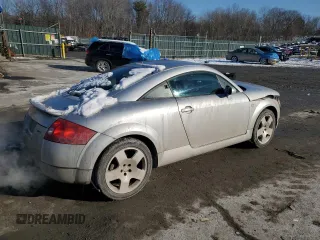 2001 Audi TT with VIN TRUWT28N511019111, listed as a Copart auction lot 86346424 with 213,515 mi miles and Salvage Title. Bid and sale history available at carsss.com. Image 3.