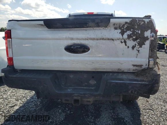 2017 Ford F-250 Lariat с VIN 1FT7W2BT5HEE76016, выставлен на аукционе Copart как лот 62360655 с пробегом 180 899 миль миль и Списание • Salvage title. История ставок и продаж доступна на DreamBid. Изображение 6.