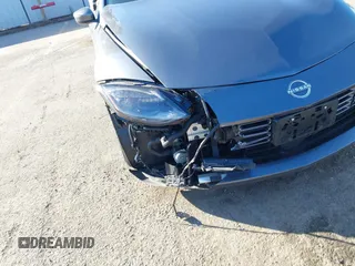 2024 Nissan Z Performance с VIN JN1BZ4BH6RM362352, выставлен на аукционе IAAI как лот 41141551 с пробегом 34 507 миль миль и . История ставок и продаж доступна на DreamBid. Изображение 6.
