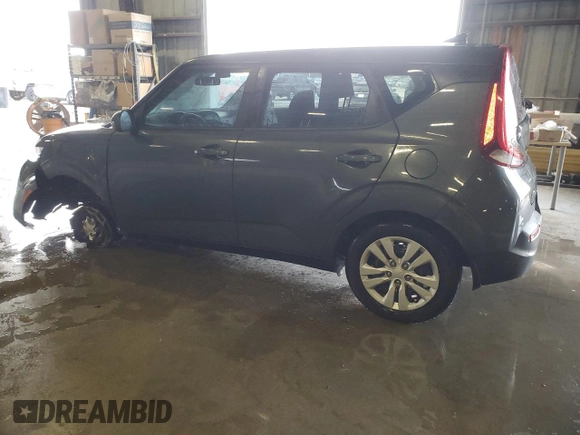 2022 Kia Soul LX with VIN KNDJ23AU1N7821317, listed as a Copart auction lot 86534314 with 57,611 mi miles and Salvage Title. Bid and sale history available at carsss.com. Image 2.
