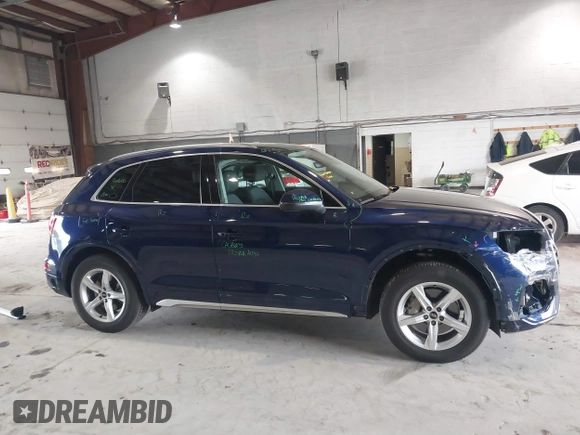 2024 Audi Q5 Premium with VIN WA1ABAFY2R2005133, listed as a IAAI auction lot 39315354 with 4,224 mi miles. Bid and sale history available at carsss.com. Image 14.
