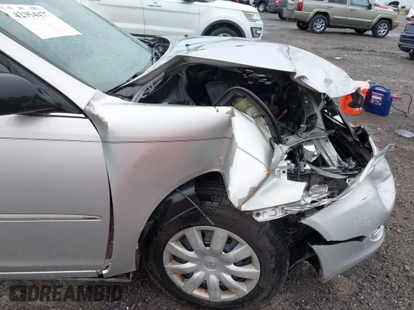2005 Toyota Camry STD z VIN 4T1BE32K45U562005, wystawiony jako IAAI lot #42354477 z przebiegiem 205 193 mil mil oraz . Historia ofert i sprzedaży dostępna na DreamBid. Obrazek 6.