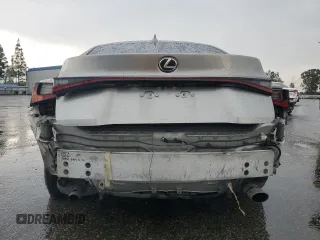 2021 Lexus IS 300 z VIN JTHA81F20M5043546, wystawiony jako Copart lot #59564445 z przebiegiem 60 471 mil mil oraz Szkoda całkowita • Salvage title. Historia ofert i sprzedaży dostępna na DreamBid. Obrazek 6.