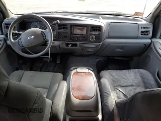 2003 Ford Excursion Special Serv z VIN 1FMSU41P43EC80167, wystawiony jako Copart lot #48924155 z przebiegiem 222 184 mil mil oraz Szkoda całkowita • Salvage title. Historia ofert i sprzedaży dostępna na DreamBid. Obrazek 8.