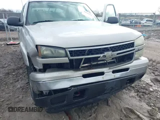 2006 Chevrolet Silverado 1500 LT1 with VIN 2GCEK13T261240787, listed as a IAAI auction lot 41694516 with 319,324 mi miles. Bid and sale history available at carsss.com. Image 6.
