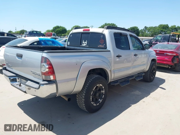 2010 Toyota Tacoma PreRunner z VIN 3TMJU4GN3AM098103, wystawiony jako IAAI lot #41981209 z przebiegiem 218 329 mil mil oraz . Historia ofert i sprzedaży dostępna na DreamBid. Obrazek 4.