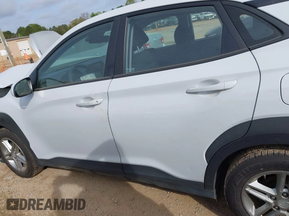 2020 Hyundai Kona SE with VIN KM8K12AA0LU433240, listed as a IAAI auction lot 41944156 with 31,375 mi miles. Bid and sale history available at carsss.com. Image 14.