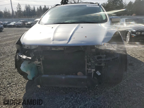 2013 Ford Escape SE z VIN 1FMCU9G9XDUD02545, wystawiony jako Copart lot #52123545 z przebiegiem 137 841 mil mil oraz Szkoda całkowita • Salvage title. Historia ofert i sprzedaży dostępna na DreamBid. Obrazek 5.